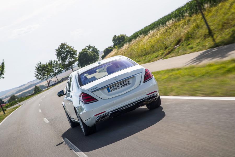  Mercedes-Benz S560 Lang 2017 года  (WW) (фото 29 из 50)